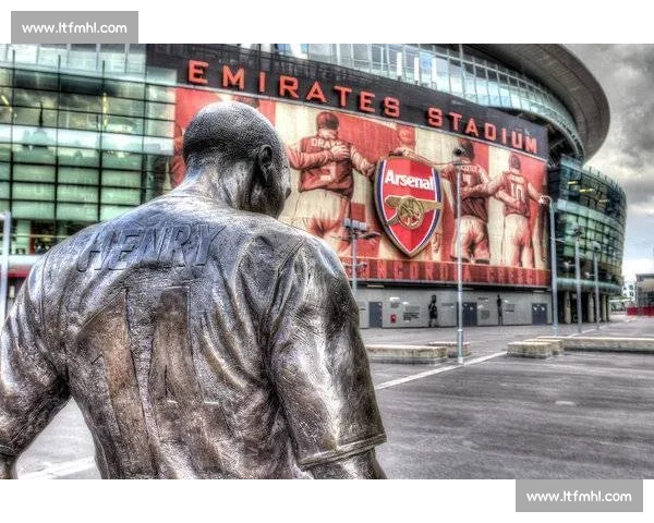 亨利“国王”的告别，酋长球场的传奇，红白相间的青春记忆